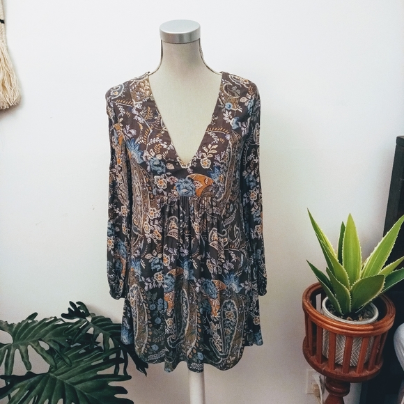 Free People Dresses & Skirts - Free People floral tunic size XS